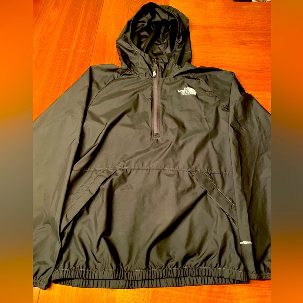 Boys North Face pullover jacket.